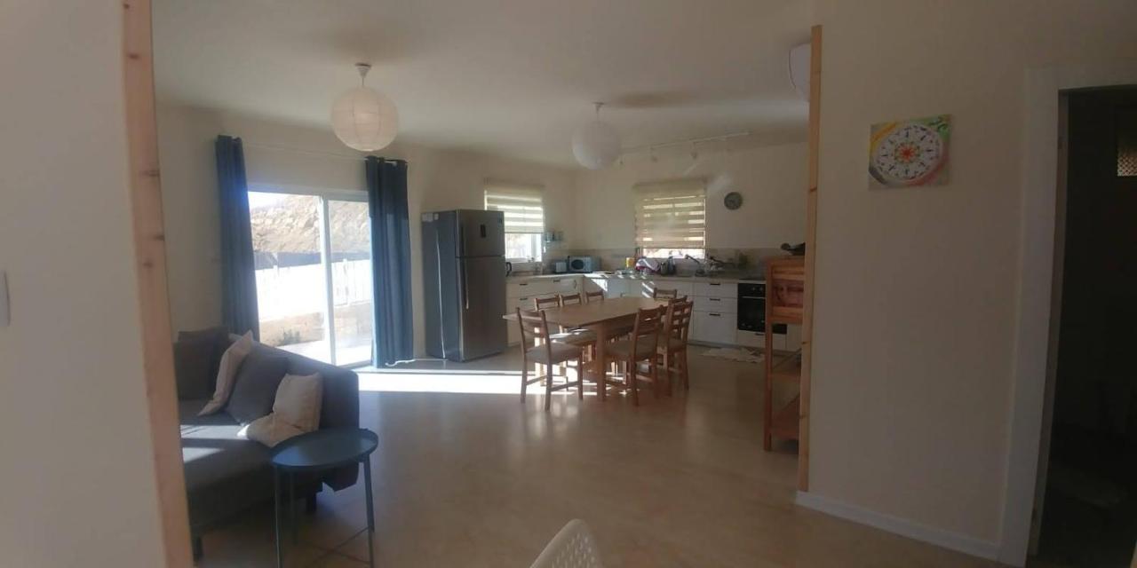 הבית ליד המצוק By The Cliff Mitzpe Ramon Exterior foto